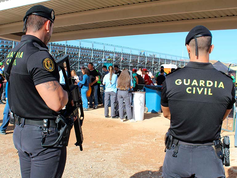 Academia Centro en Alicante, formación para oposiciones de Policía Nacional y Guardia Civil, acceso físico y temario para preparación