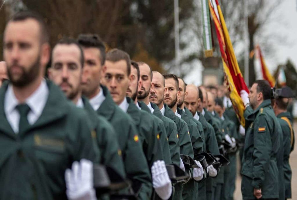 Interior convocará 2.100 nuevas plazas de Guardia Civil - Formación para opositores de Policía Nacional y Guardia Civil | Academia Centro 1 Academia Centro en Alicante, formación para oposiciones de Policía Nacional y Guardia Civil, acceso físico y temario para preparación