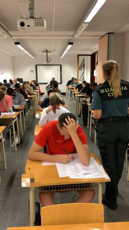 Academia Centro en Alicante, formación para oposiciones de Policía Nacional y Guardia Civil, acceso físico y temario para preparación